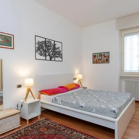 Apartment I-host - Copernico Milan