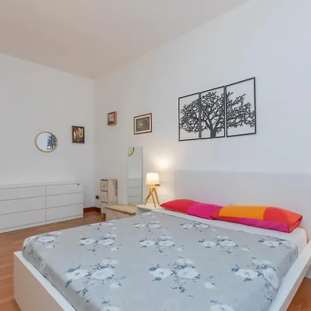 I-host - Copernico Appartement